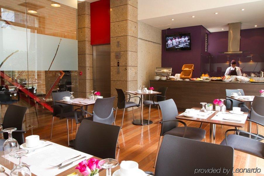 84 Dc Bogota Hotel Étterem fotó